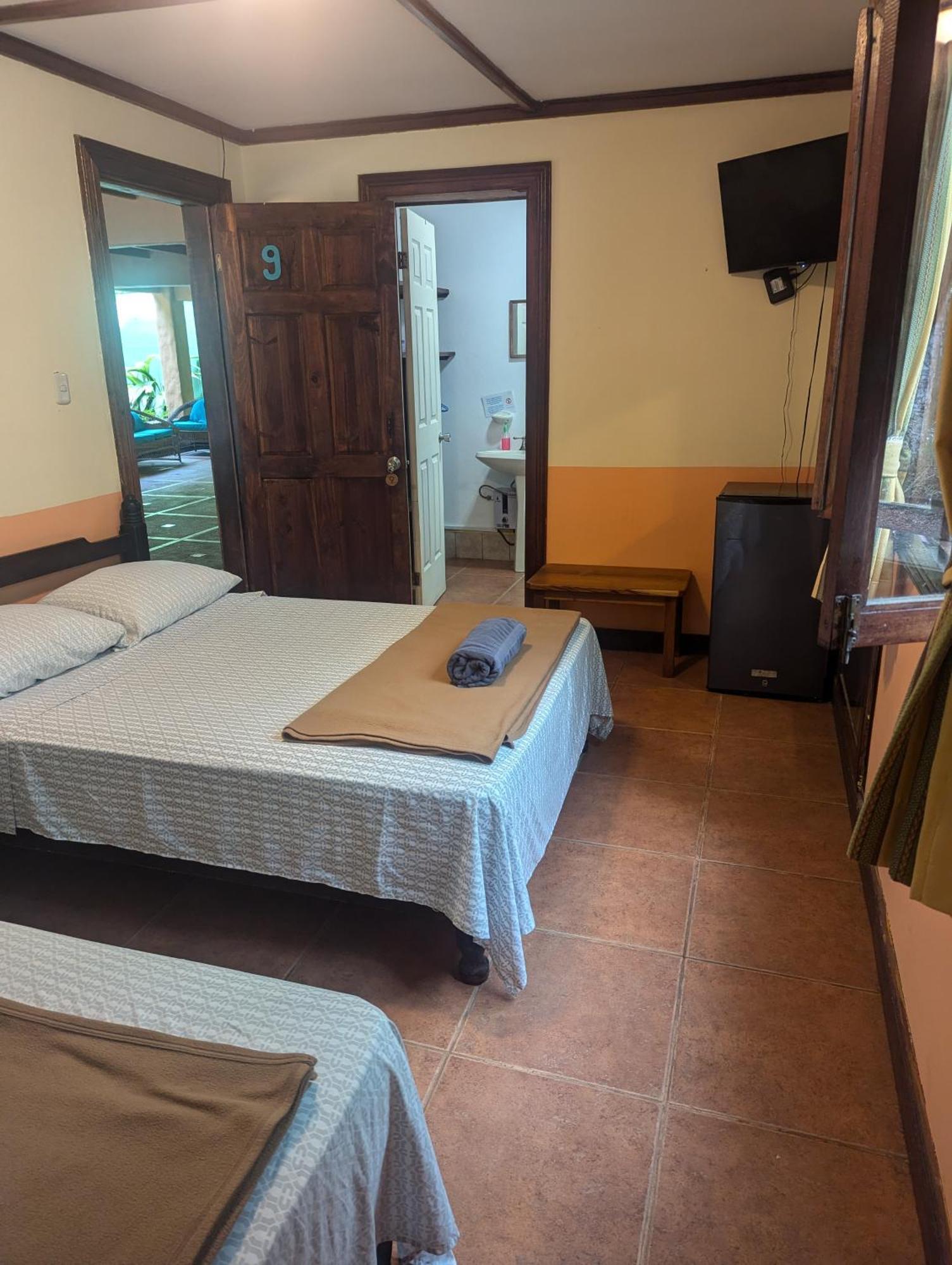 Tasty Dayz Hostel Puerto Viejo de Talamanca 外观 照片