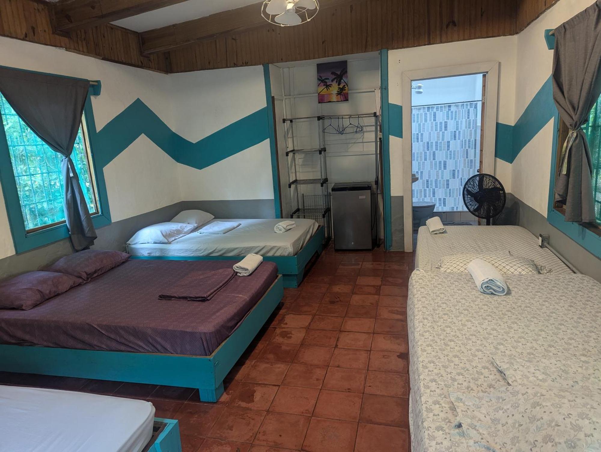 Tasty Dayz Hostel Puerto Viejo de Talamanca 外观 照片