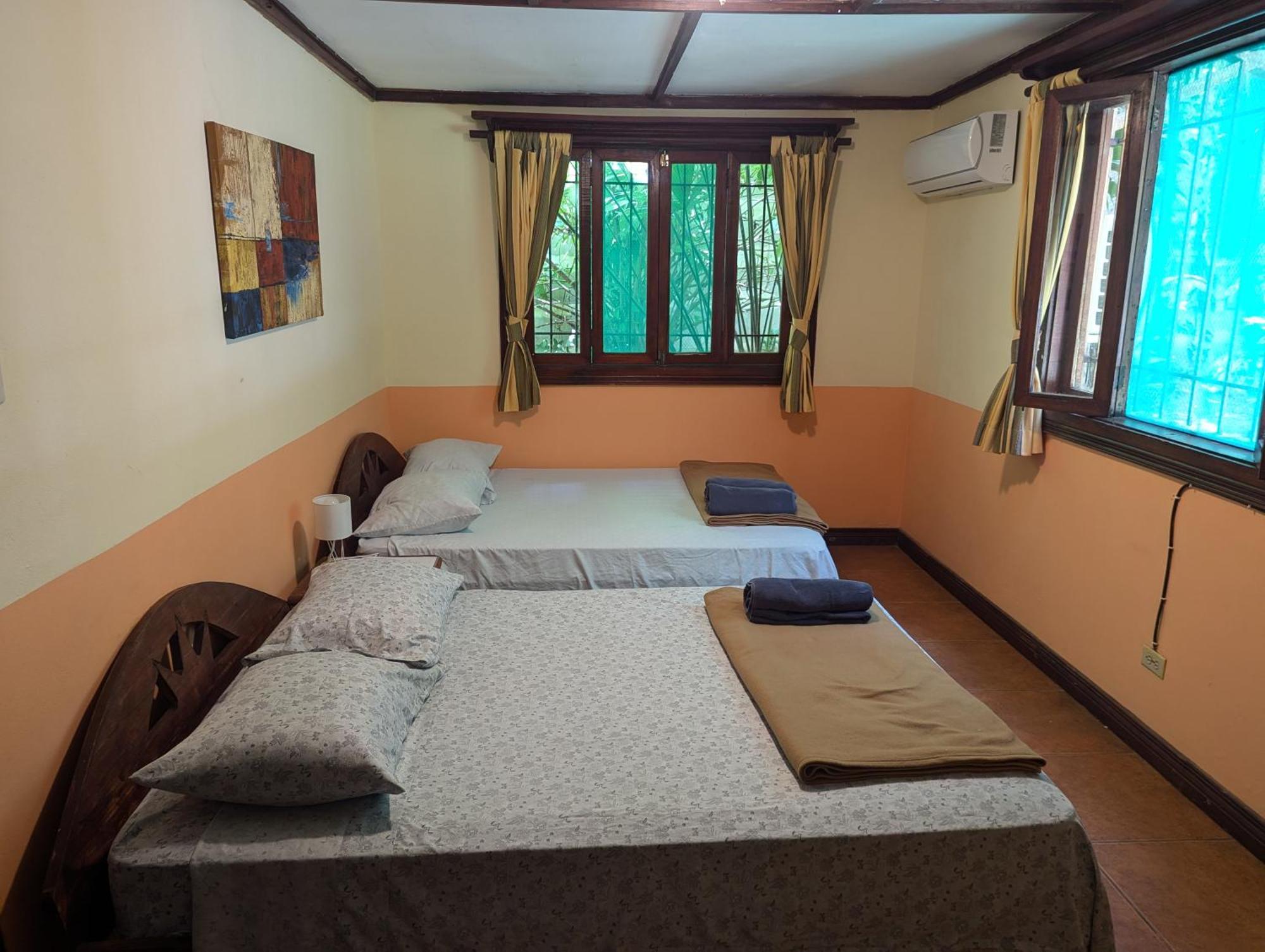 Tasty Dayz Hostel Puerto Viejo de Talamanca 外观 照片