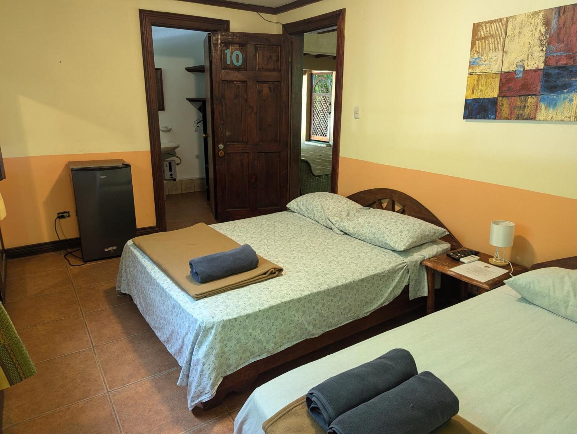 Tasty Dayz Hostel Puerto Viejo de Talamanca 外观 照片